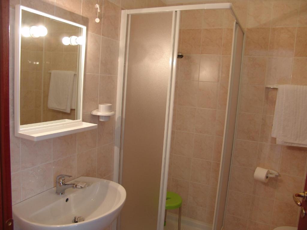 Hotel Villa Adriatica Portocannone Rum bild